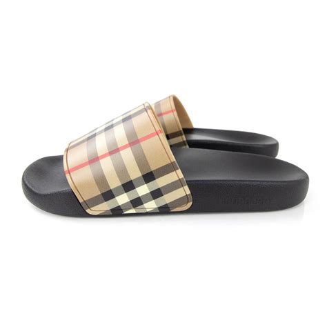 burberry size slides 5.